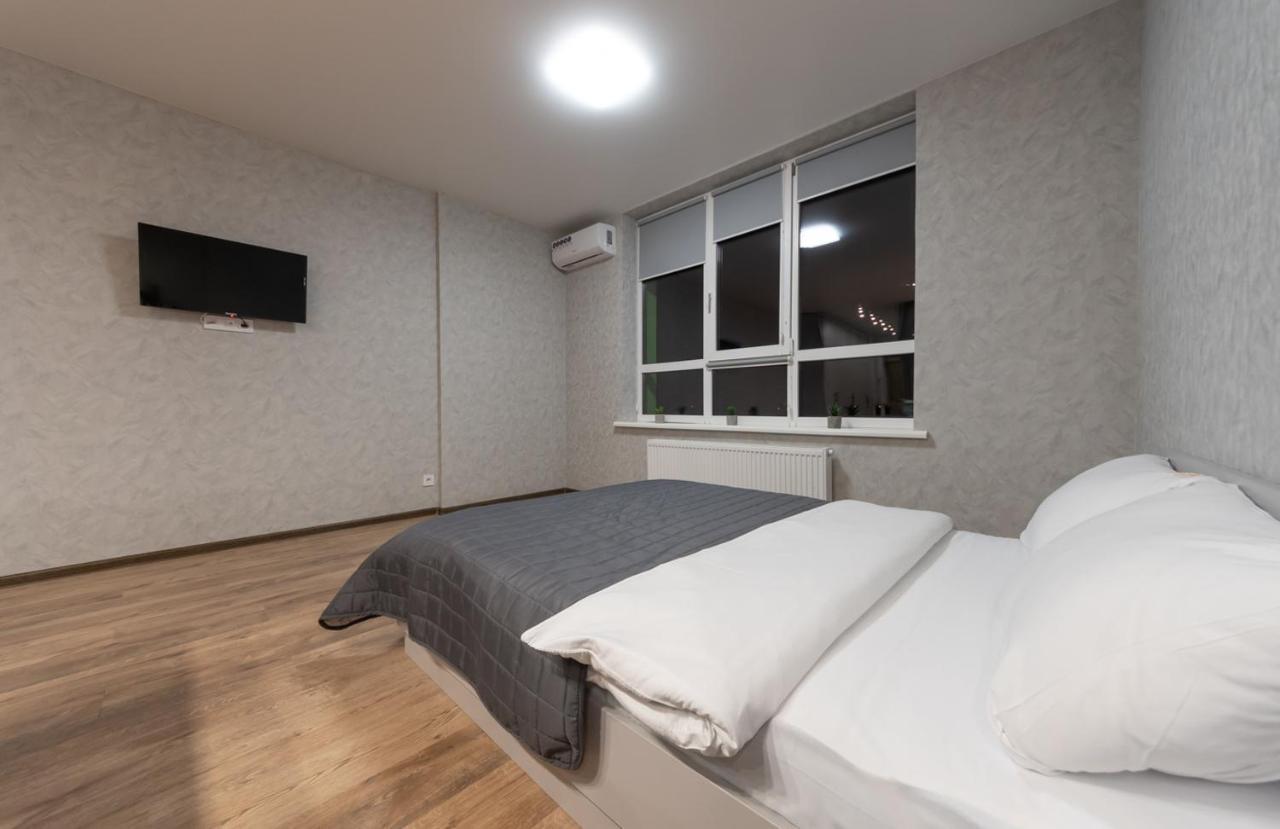 Flatrent Olympic Park, Метро Бориспільська Поруч! Kyiv Exterior photo