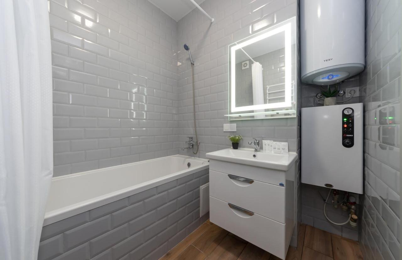 Flatrent Olympic Park, Метро Бориспільська Поруч! Kyiv Exterior photo